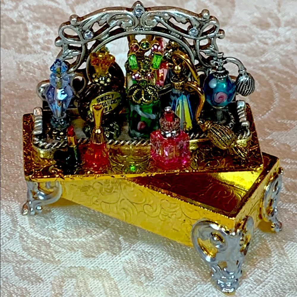 🎁🎁Great Gift🎁🎁Story Book Trinket Box - Picture 2 of 8